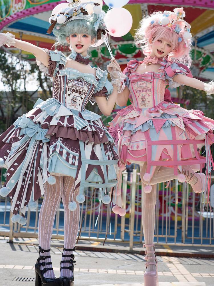 New Fiesta Carnival Halloween  - Queen Anime Cosplay ulasan dan harga