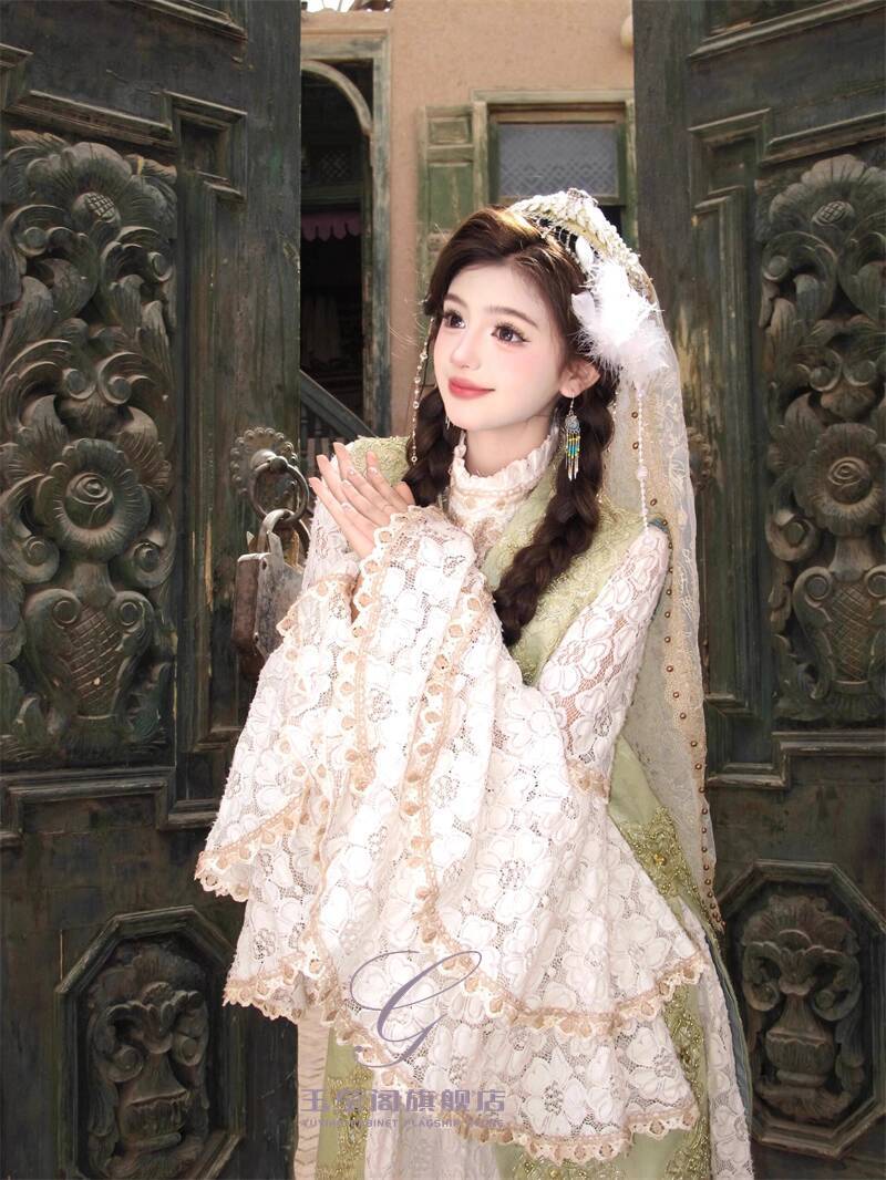 New Fiesta Carnival Halloween  - Queen Anime Cosplay ulasan dan harga